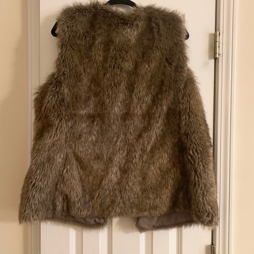 Old navy faux fur vest